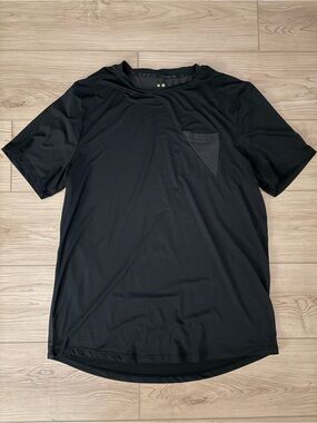 Grand AC men’s pocket tee workout shirt